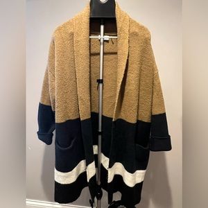 Oversized sweater cardigan